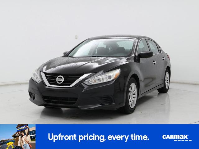Photo of 2018 Black Nissan Altima