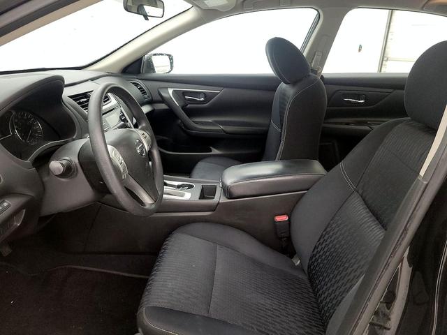 Photo of 2018 Black Nissan Altima