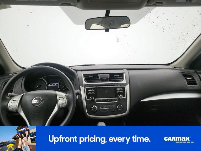 Photo of 2018 Black Nissan Altima