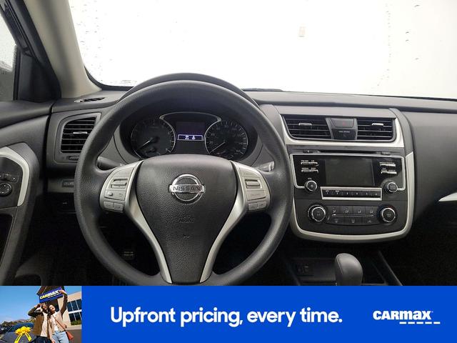 Photo of 2018 Black Nissan Altima
