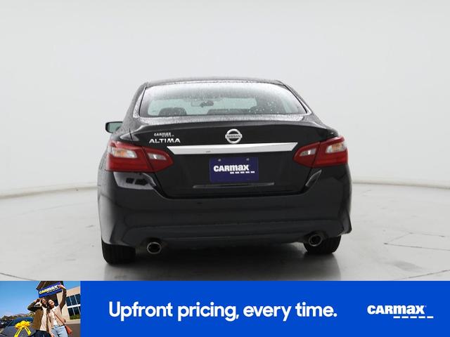 Photo of 2018 Black Nissan Altima