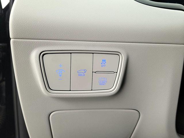 Photo of 2023 Black Hyundai TUCSON Hybrid