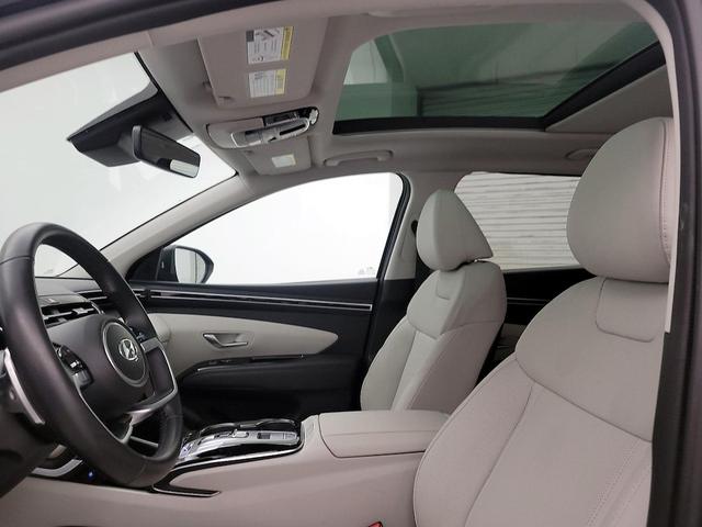 Photo of 2023 Black Hyundai TUCSON Hybrid