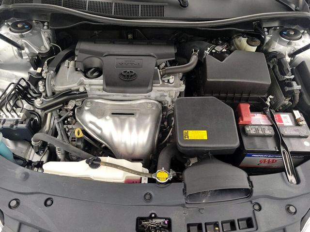 Photo of 2015 Silver Toyota Camry