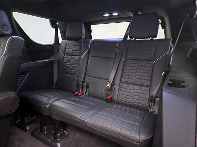 Photo of 2022 Green Cadillac Escalade