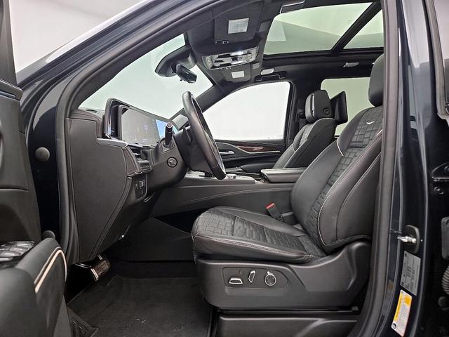 Photo of 2022 Green Cadillac Escalade