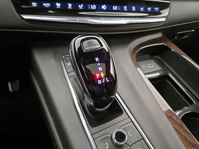 Photo of 2022 Green Cadillac Escalade