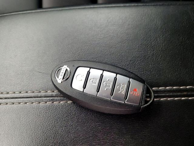 Photo of 2021 Silver Nissan Altima