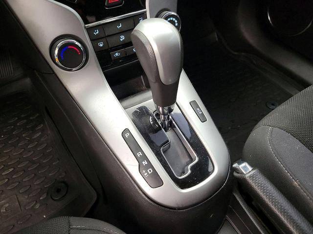 Photo of 2015 Burgundy Chevrolet Cruze