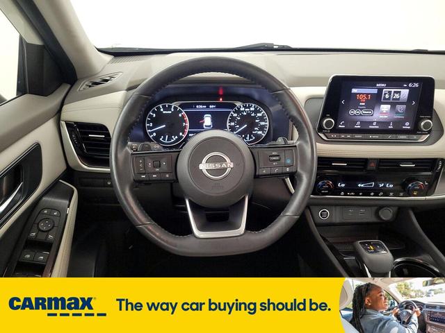 Photo of 2022 White Nissan Rogue