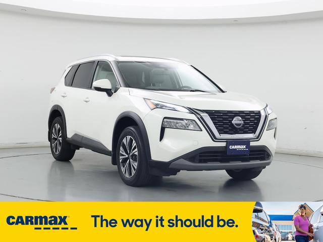 Photo of 2022 White Nissan Rogue