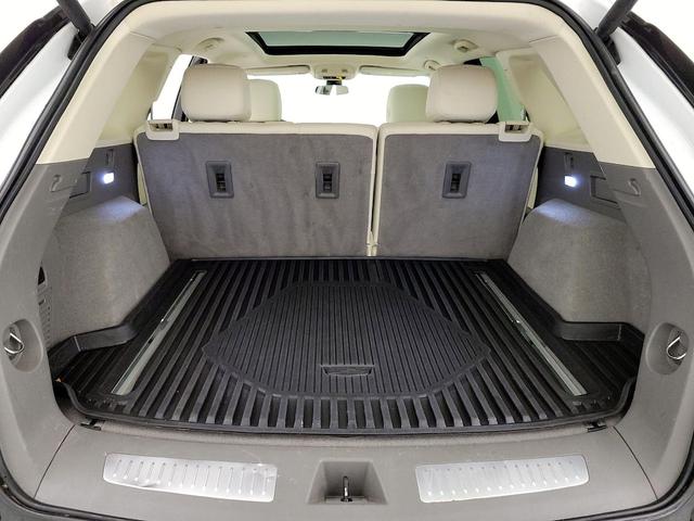 Photo of 2020 White Cadillac XT5