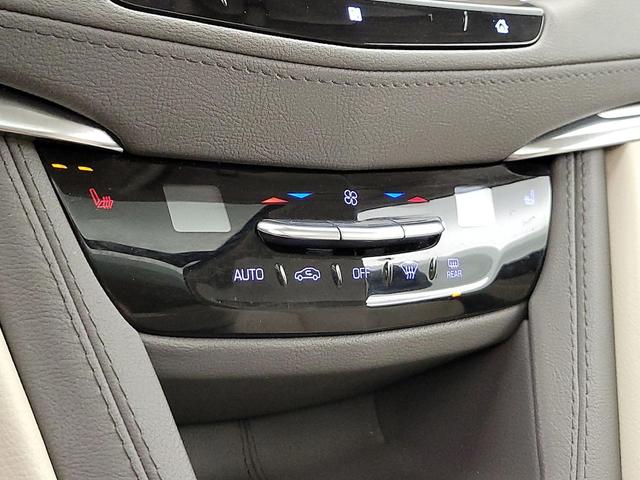 Photo of 2020 White Cadillac XT5