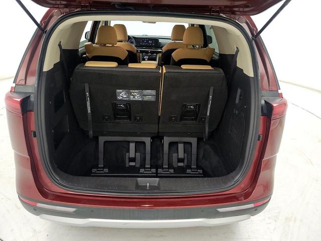 Photo of 2024 Red Kia Carnival