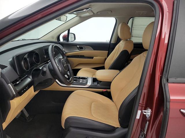 Photo of 2024 Red Kia Carnival