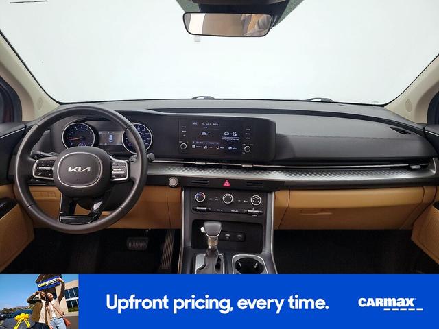 Photo of 2024 Red Kia Carnival