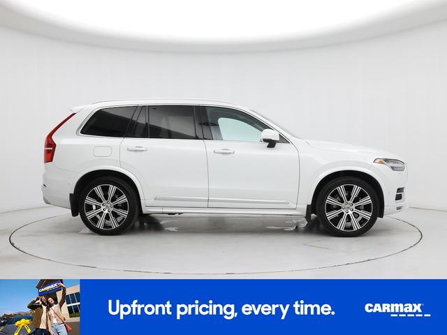 Photo of 2021 White Volvo XC90
