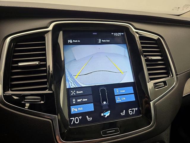 Photo of 2021 White Volvo XC90