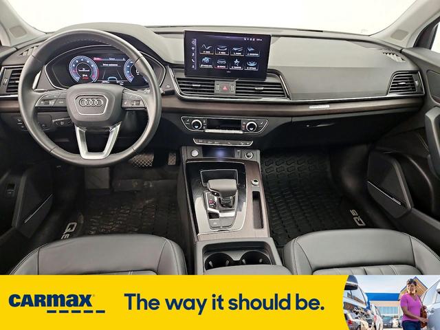 Photo of 2023 Blue Audi Q5