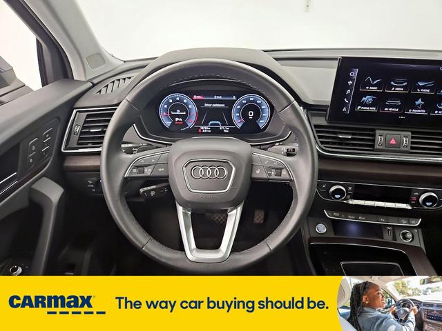 Photo of 2023 Blue Audi Q5