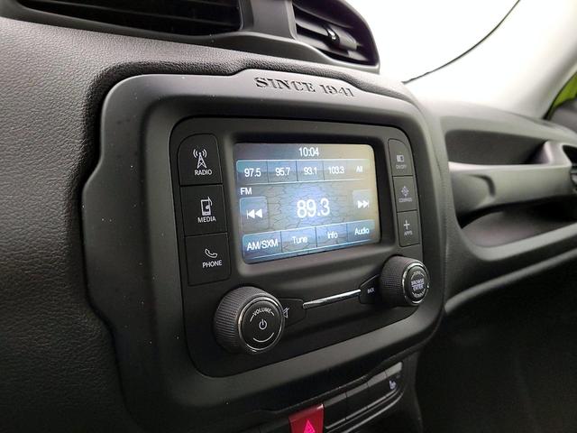 Photo of 2017 Green Jeep Renegade