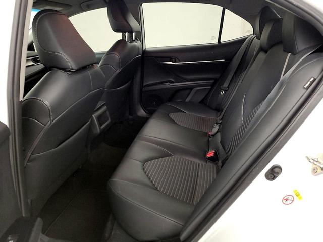 Photo of 2019 White Toyota Camry
