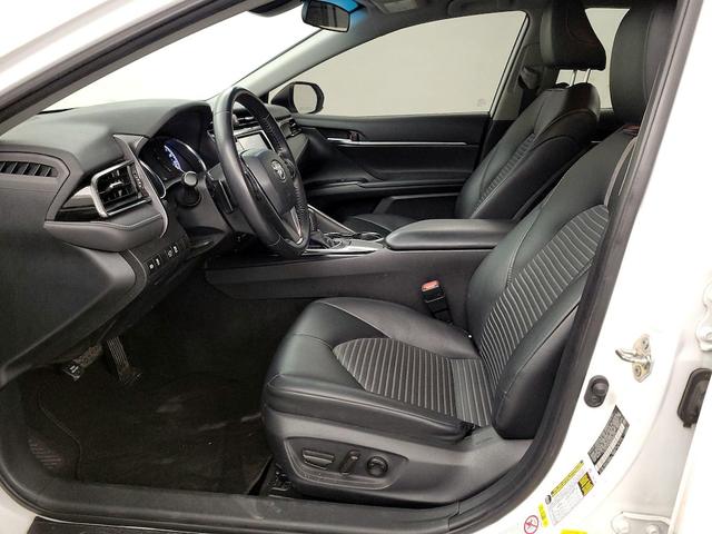Photo of 2019 White Toyota Camry
