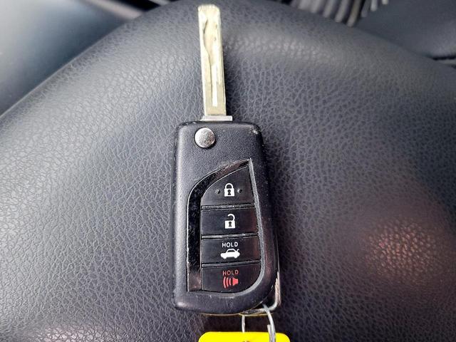 Photo of 2019 White Toyota Camry