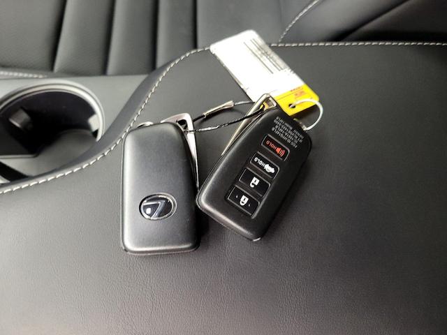 Photo of 2023 Blue Lexus IS 350