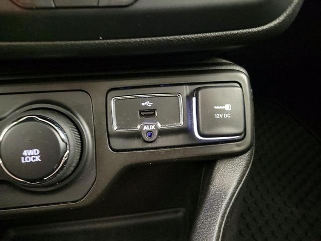 Photo of 2021 Orange Jeep Renegade
