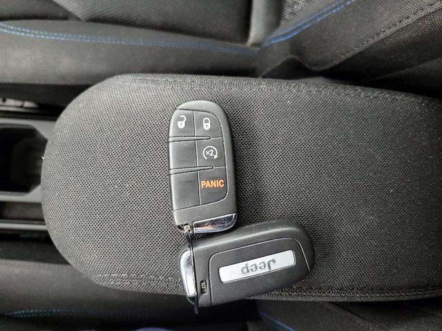 Photo of 2021 Orange Jeep Renegade