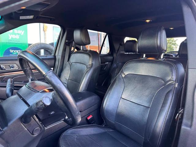 Photo of 2018 Gray Ford Explorer