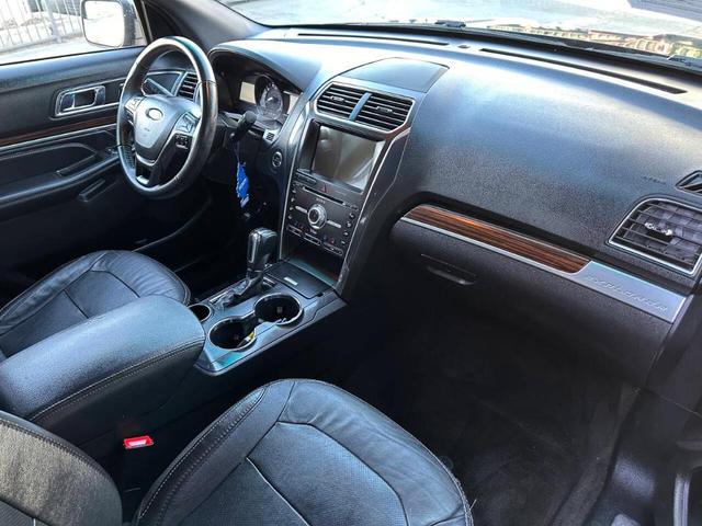 Photo of 2018 Gray Ford Explorer