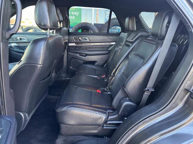 Photo of 2018 Gray Ford Explorer