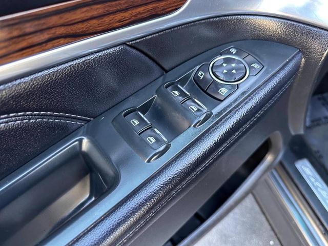 Photo of 2018 Gray Ford Explorer