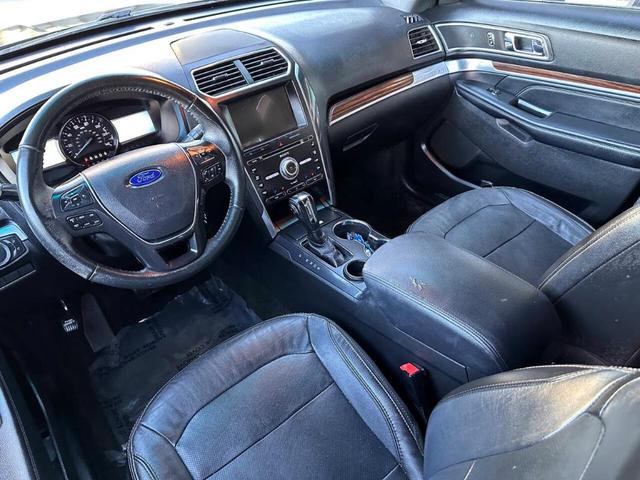 Photo of 2018 Gray Ford Explorer