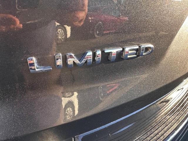 Photo of 2018 Gray Ford Explorer