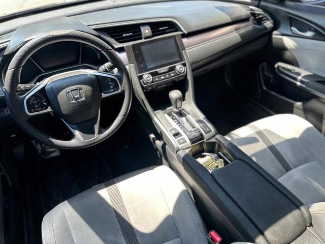 Photo of 2016 Gray Honda Civic