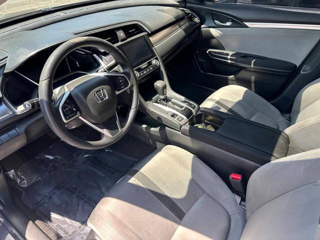 Photo of 2016 Gray Honda Civic