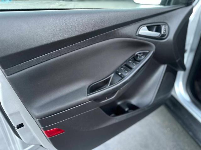 Photo of 2017 Silver Ford Focus