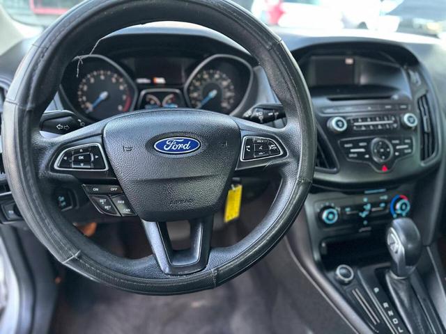 Photo of 2017 Silver Ford Focus