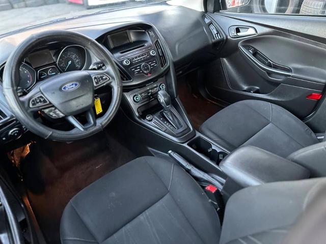 Photo of 2017 Silver Ford Focus