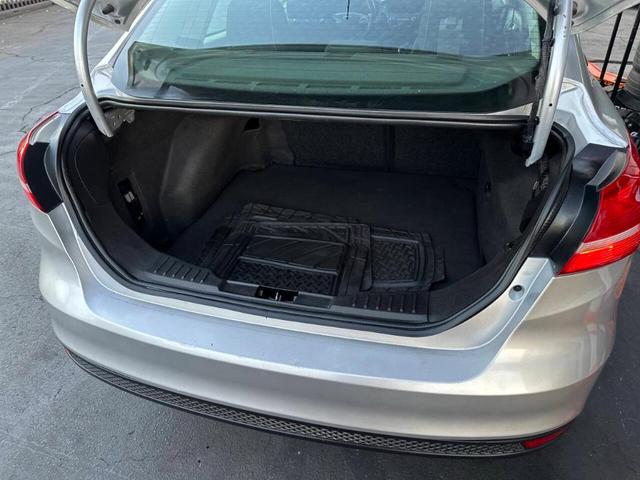 Photo of 2017 Silver Ford Focus