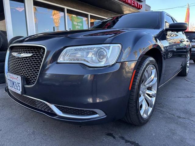 2017 Chrysler 300