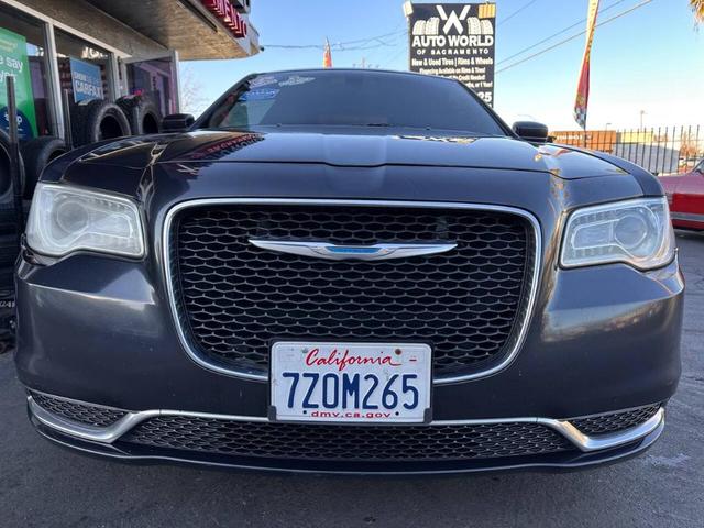 2017 Chrysler 300