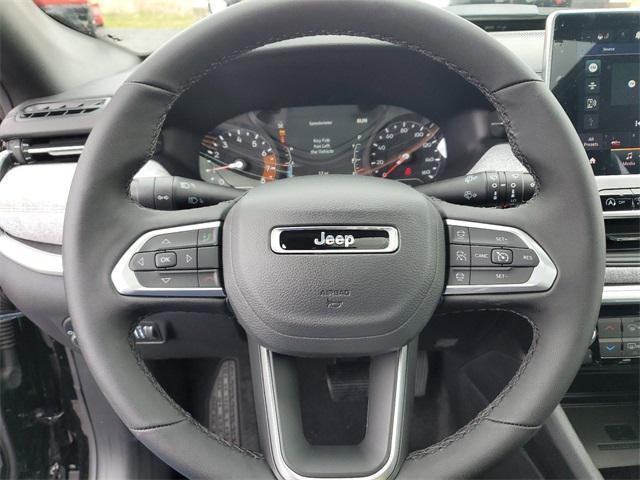 Photo of 2024 Diamond Black Crystal Pearlcoat Jeep Compass