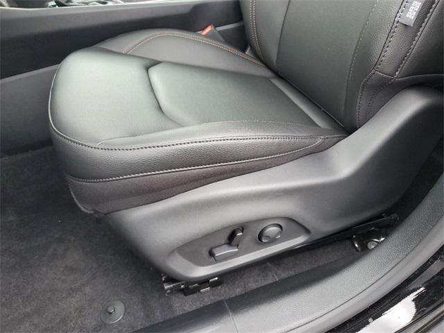 Photo of 2024 Diamond Black Crystal Pearlcoat Jeep Compass