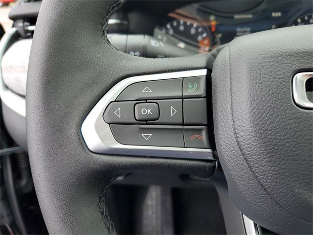 Photo of 2024 Diamond Black Crystal Pearlcoat Jeep Compass