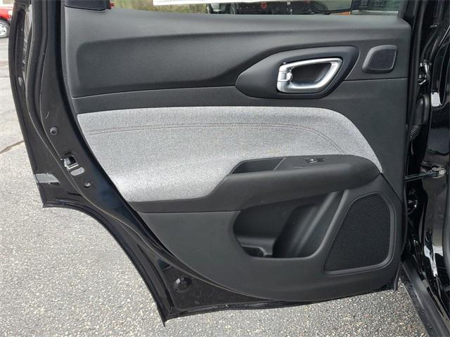 Photo of 2024 Diamond Black Crystal Pearlcoat Jeep Compass