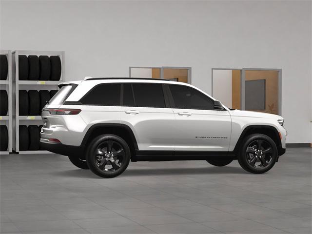Photo of 2025 Bright White Clearcoat Jeep Grand Cherokee